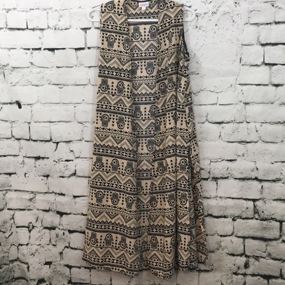 LuLaRoe Tops - LulaRoe open vest in cute pattern
